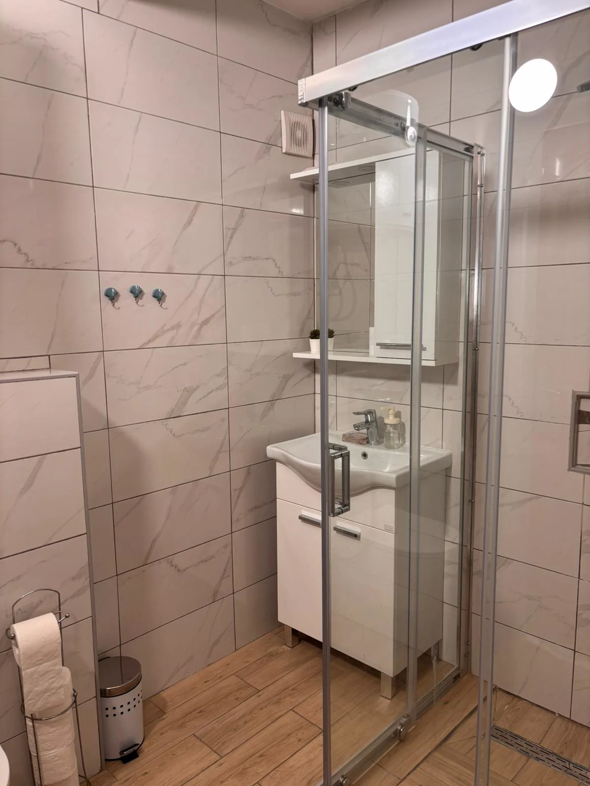 Apartment 11