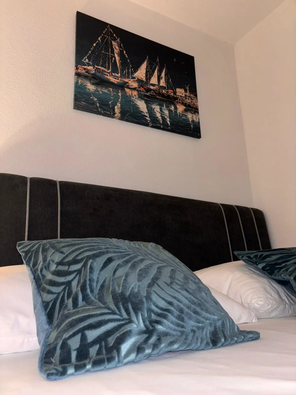 Apartment 4
