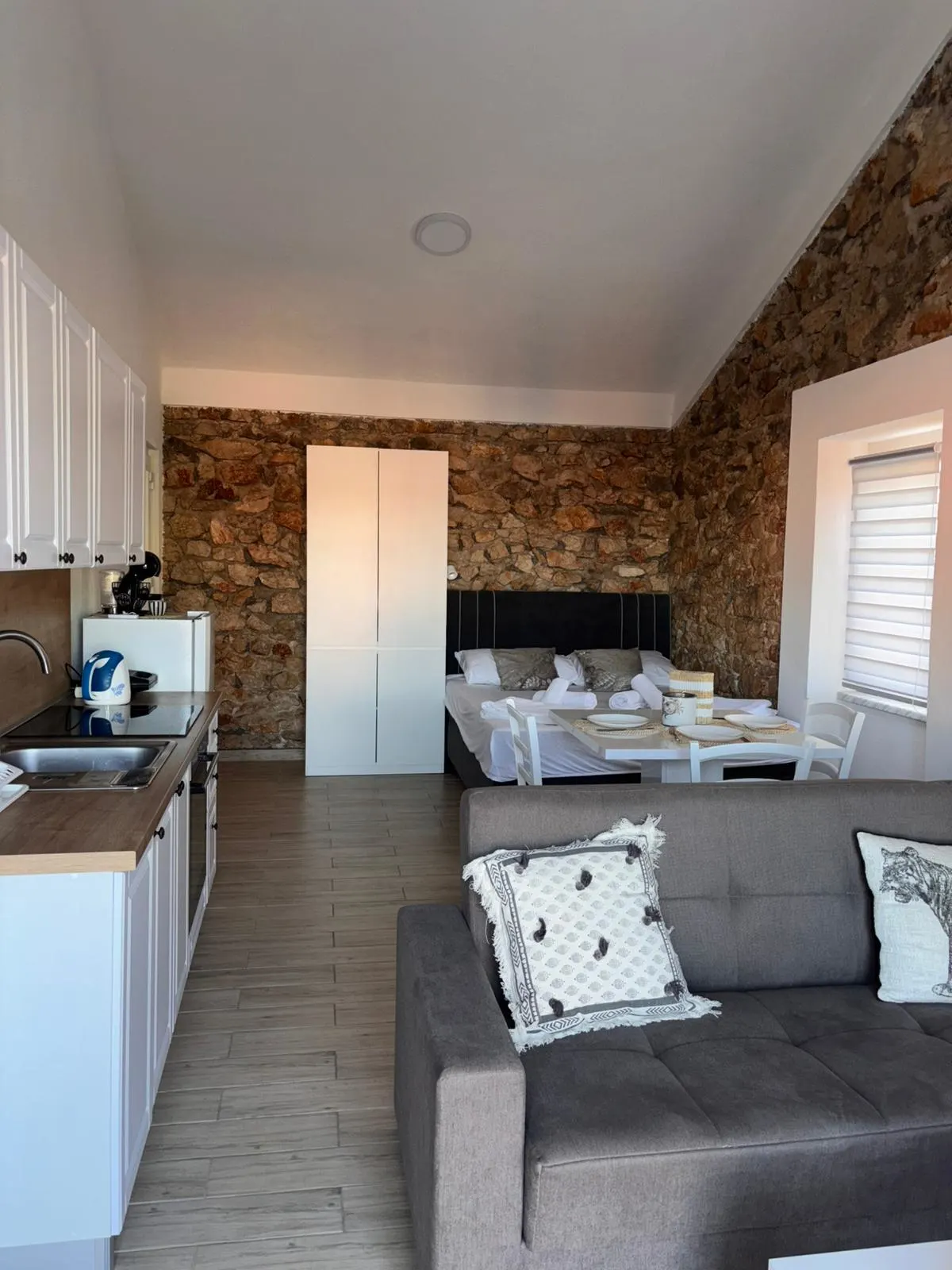 Apartment 4