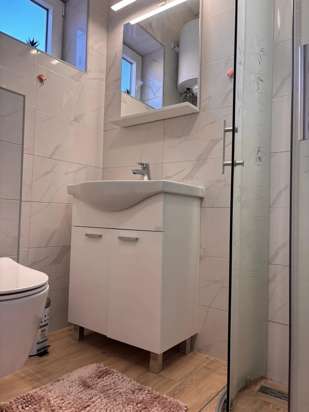 Apartment 9